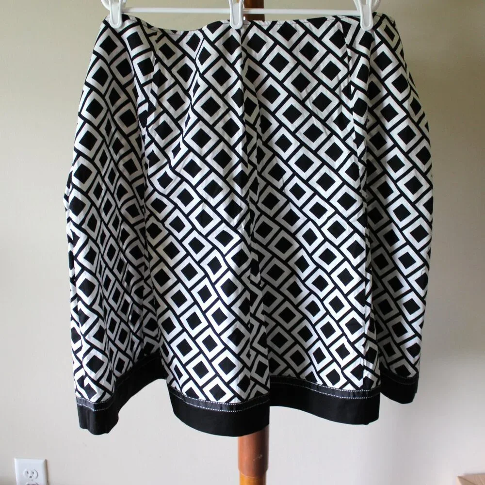 Cato Geometric Pattern Skirt - Picture 2 of 3